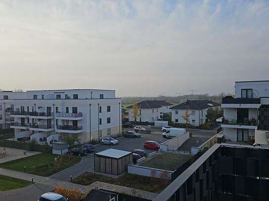 Gehobene und moderne 3 Zimmer-Wohnung im Staffelgeschoss mit Tiefgaragenstellplatz