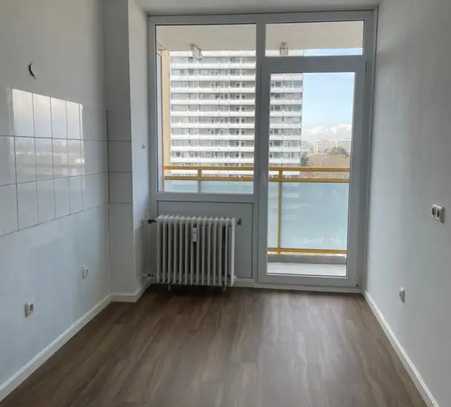 Stilvolle 3-Zimmer-Wohnung mit Balkon und EBK in Mainz