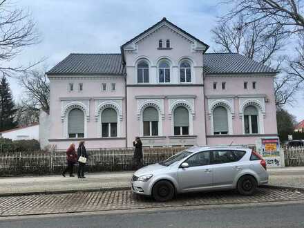 2,5 Raum Wohnung mit großem Wohnzimmer in Gründerzeit Villa