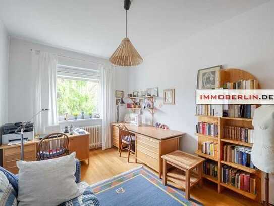 IMMOBERLIN.DE - Familienfreundliche Wohnung mit großer Westloggia + separatem Arbeits-/Gästebereich