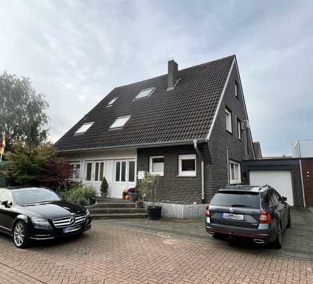 Großzügiges freistehendes Einfamilienhaus mit Garage und Extras (von Privat)