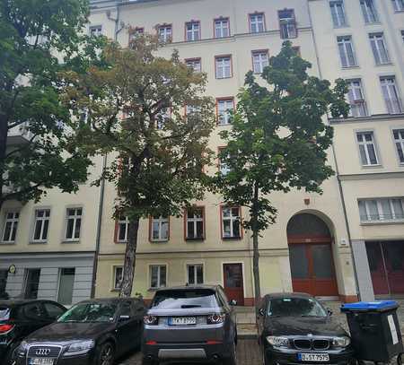 Top-Mitte-Lage zw. Mauerpark, Rosenth. Platz u. Nordbhf. - Gepflegte Wohnung in saniertem Altbau