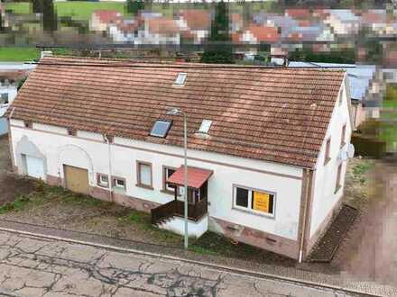 +++Großzügiges Bauernhaus mit ebenem Gartengrundstück, Scheune mit 2 Garagenstellplätzen und Erwe...