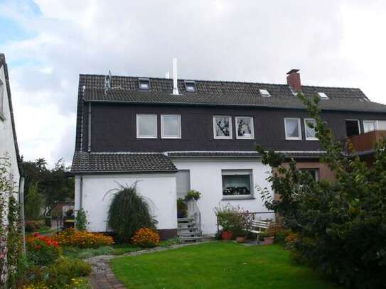 Moderne, lichtdurchflutete Wohnung mit ausgebauten Spitzboden im Herzen von Hochlarmark