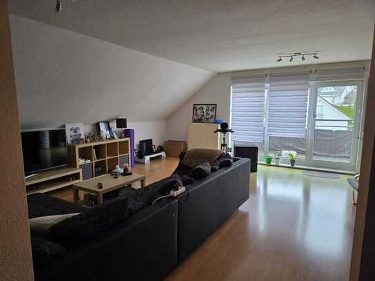 Gemütliche 3-Zimmer-DG-Wohnung mit Balkon in Külz (Hunsrück)