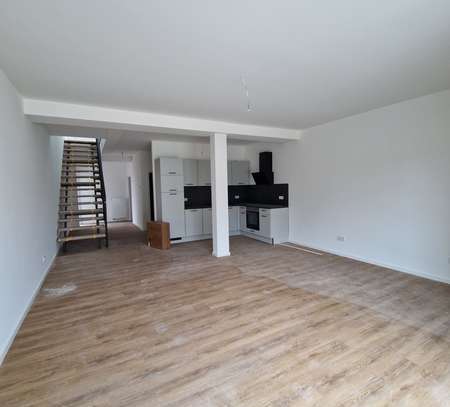 **4- Zimmer Maisonette Wohnung mit neuer Einbauküche im Herzen von Bierstadt**