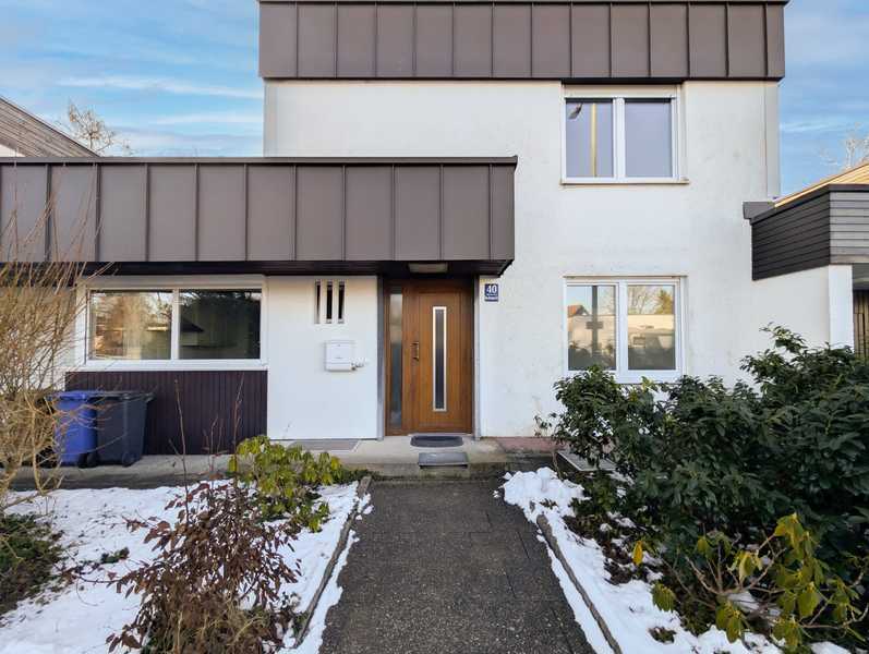 Traumhaftes Haus mit Wintergarten in zentraler Lage und Blick ins Grüne