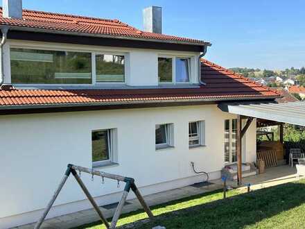 Kernsaniertes 7-Zimmer-Einfamilienhaus mit gehobener Innenausstattung/ voll unterkellert