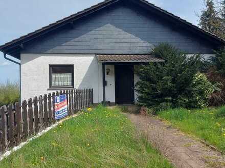 TOP Gelegenheit! Freistehendes Einfamilienhaus in ruhiger Lage mit schönem Weitblick