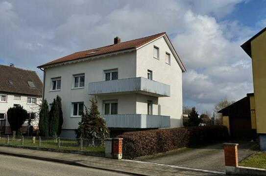 Gut vermietetes 3-Familienhaus in Legelshurst mit Baugrundstück