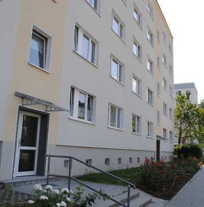 Schöne 2-Raum Wohnung in der Burgbreite / 5. Etage links