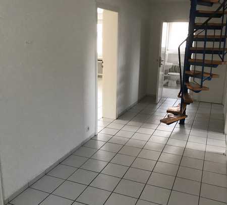 4-Zimmer-Wohnung, 2 Etagen mit Balkon in Herdecke