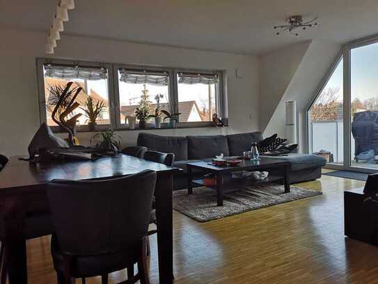 Exklusive, neuwertige 3-Zimmer-Maisonette-Wohnung mit Balkon und Einbauküche in Markgröningen