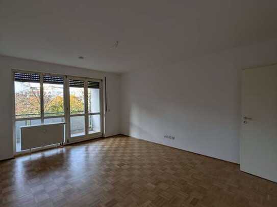 3 Zimmer * WG geeignet * Balkon * Neuhausen *