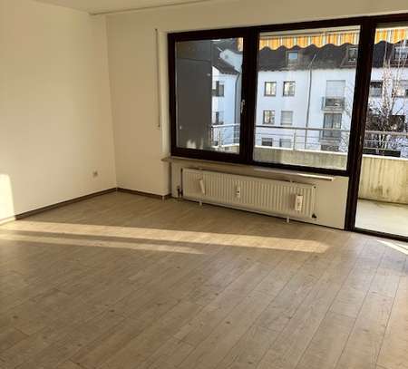 Gemütliche 2-Zimmer-Wohnung mit Balkon in Göggingen