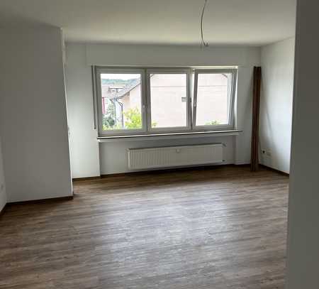 Freundliche und gepflegte 4-Zimmer-EG-Wohnung mit Balkon in Bruchsal