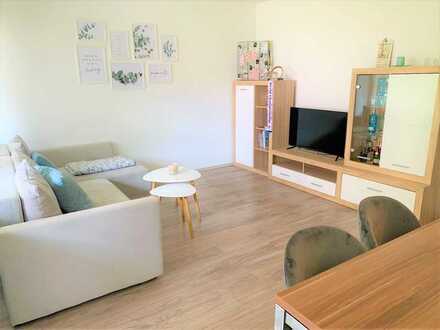 Schöne, moderne 2,5-Zimmer-Wohnung mit EBK & Stellplatz zu vermieten!