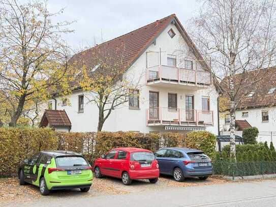 Vermietete 3 Zi.-Wohnung im 1.OG mit Balkon, Loggia und Pkw-Stellplatz zu verkaufen!