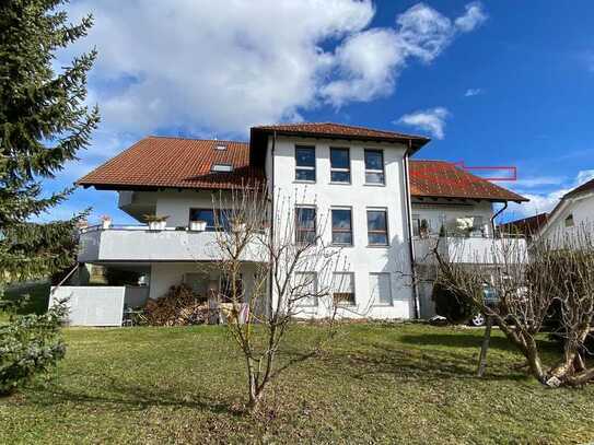 Schöne Dachgeschoßwohnung in ruhiger Lage