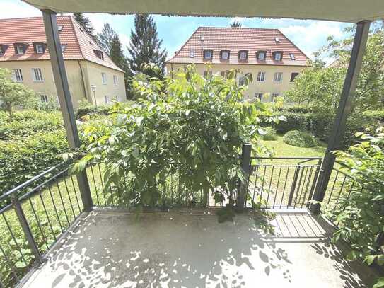 Schöne 3,5 Zi.-Wohnung mit EBK, Vollbad und Balkon mit Gartenzugang