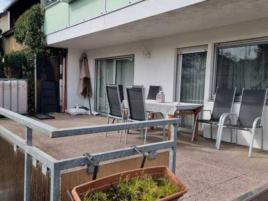 Geschmackvolle 3-Raum-Wohnung mit Balkon und Einbauküche in Markgröningen
