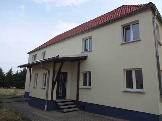 Schönes Haus (DHH plus) mit 4 1/2 Zimmern im Burgenlandkreis,