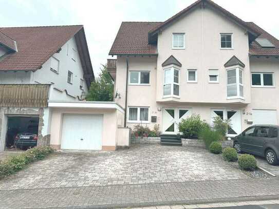Schönes Haus mit sieben Zimmern in Aschaffenburg (Kreis), Goldbach