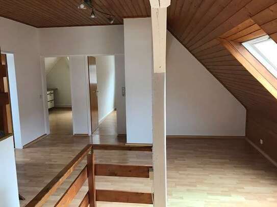 Dachgeschoßwohnung in einer Jugendstilvilla in Seeheim Jugenheim