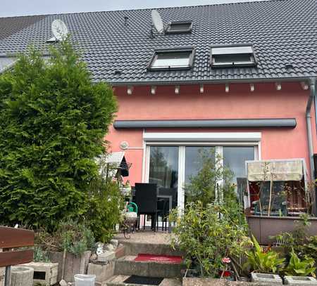 Reihenmittelhaus mit Peeneblick vor den Toren der Insel Usedom