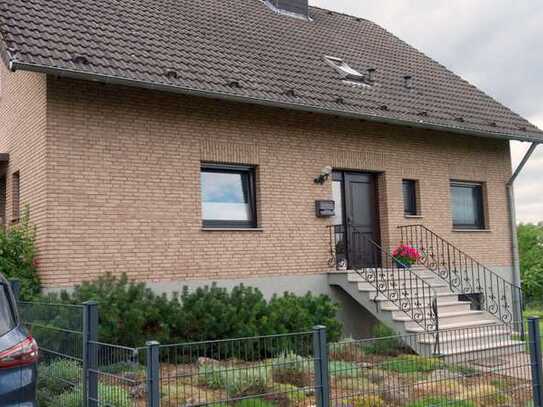 Einfamilienhaus in Königswinter – großes Grundstück mit Aussicht