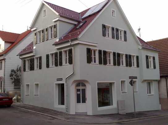 3 Zimmer Dachgeschosswohnung mit Balkon