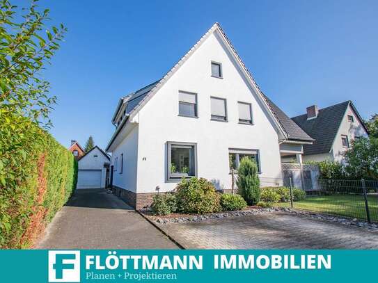 Familienidylle im Grünen! Modernes Zweifamilienhaus in Gütersloh-Pavenstädt!