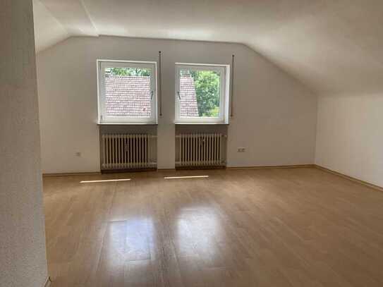 hübsches 3-Zimmer-DG-Studio in Leipheim