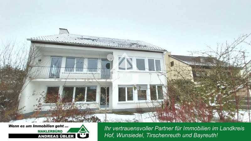                                                               Charmante 2-Zimmer-Dachgeschoss-Wohnung                                                       in Selb (Wunsiedel im Fichtelgebirge)