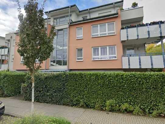 Penthouse in Weiden in gepflegtem Haus mit Einbauküche und zwei Dachterrassen