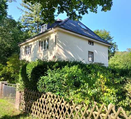 Einfamilienhaus mit Potenzial zu Verkaufen in Kleinmachnow