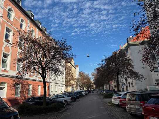 Neuhausen - Erstbezug nach Sanierung. Möblierte: Stilvolle 2-Raum-Wohnung mit geh. Innenausstattung