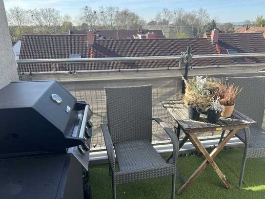 Geschmackvolle 2-Zimmer-Dachgeschosswohnung mit Balkon und EBK in Worms