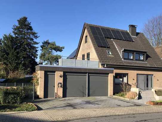 Erdgeschosswohnung in einem Zweifamilienhaus mit großzügigem Garten