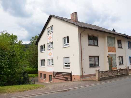 *HTR Immobilien GmbH* Geräumiges Zweifamilienhaus in schöner, ruhiger Lage!