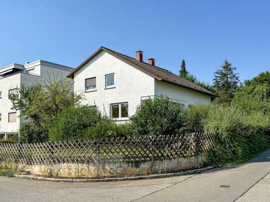 EFH MIT GROßEM BAUFENSTER UND DOPPELGARAGE IN BOSCH NÄHE!