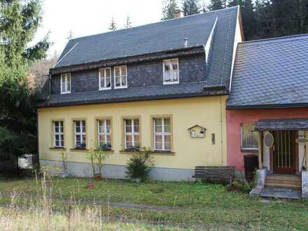 Neuer Preis - Sanierungsbedürftige Doppelhaushälfte in Olbernhau, OT Rothenthal zum Verkauf