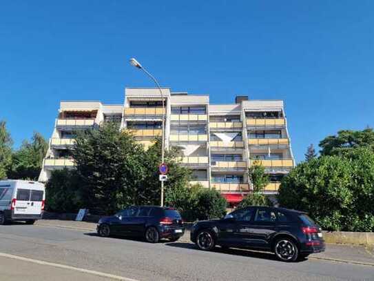 Schöne Wohnung mit tollem Blick und 2 Balkonen