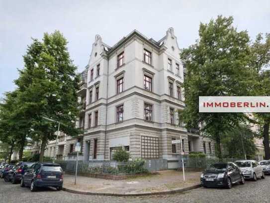 IMMOBERLIN.DE - Elegant neu ausgestattete Stuck-Altbauwohnung in Ruhelage