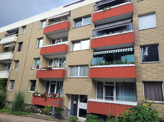 renovierte 3 Zimmerwohnung mit Balkon in gefragter und familienfreundlicher Wohnanlage Ruhrhöhe