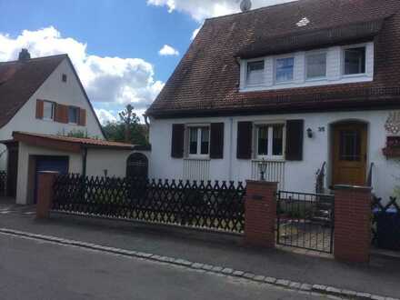 Charmante Doppelhaushälfte in Fürth-Dambach