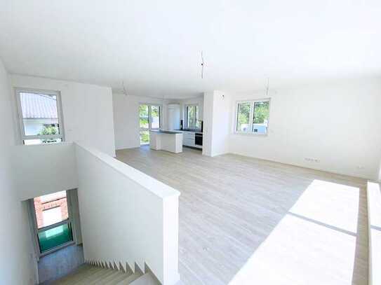 MIT DACHTERRASSE: 4-Zimmer-Komfort-Maisonette in Top-Lage von Volksdorf - ideal für Paare u. Familie