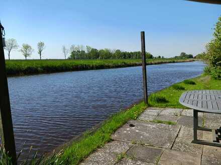 Charmantes EFH direkt am Wasser - Hinte