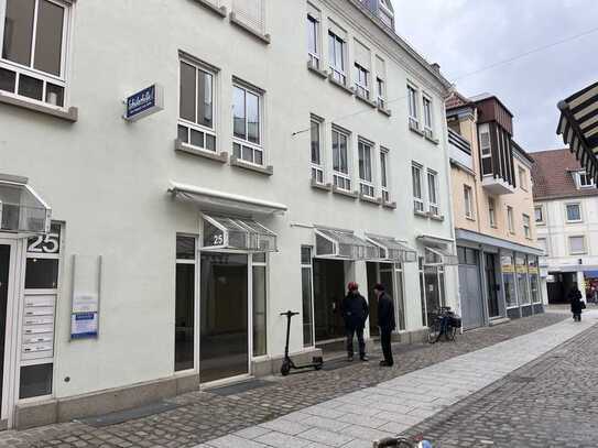 Ladenfläche in Landauer Fußgängerzone