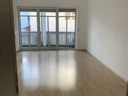 Perfekte Single-Wohnung Bestlage Günzburg: Rosengässchen: 2-Zimmer-Wohnung mit Balkon